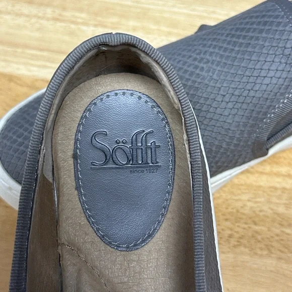 SOFFT | Women's Somerton Snakeskin Embossed Slip-On Sneaker Taupe/Gray. NEW 9.5 - Picture 8 of 8